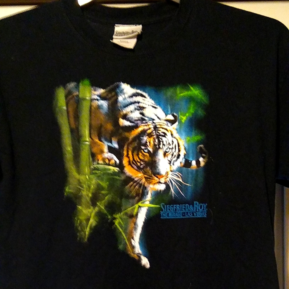 Rare Black Siegfried and Roy T-shirt